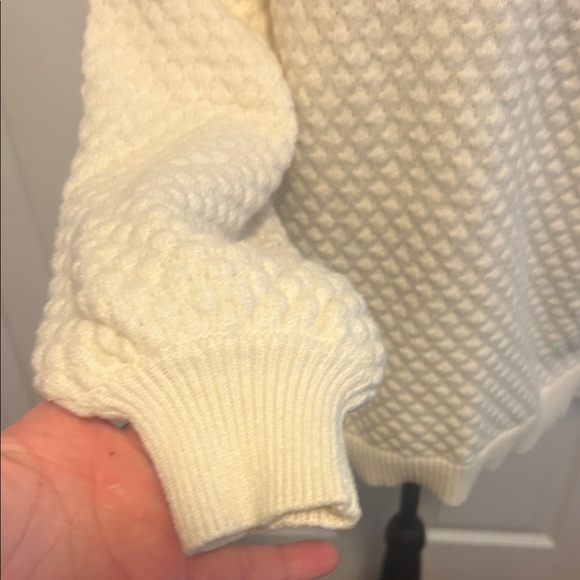 Pink Lily Cream Textured V-Neck Sweater - Picture 3 of 5